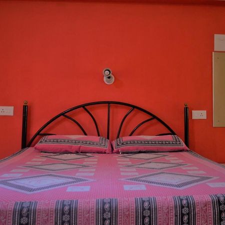 Monte Villa Guest House Candolim Bagian luar foto